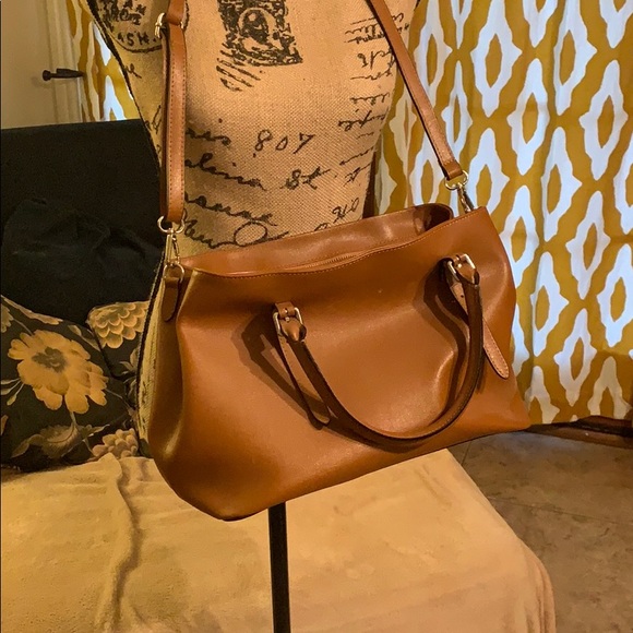 ⚡️⚡️⚡️EUC Leather purse - Picture 4 of 7